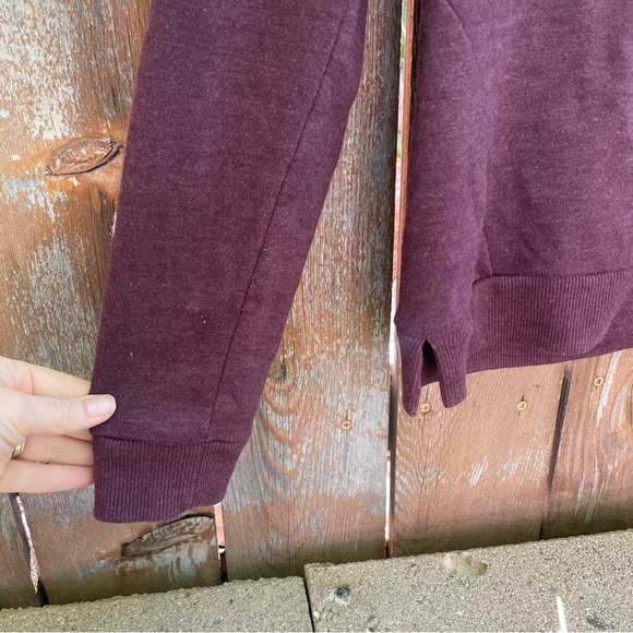 CONVERSE Women’s Purple Soft Cowl Neck Sweatshirt Size Large - Picture 4 of 9